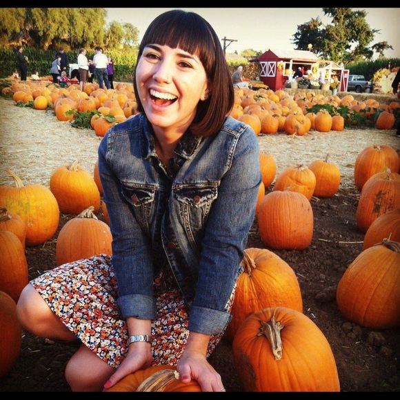 Meet your Posher, Audrey - Picture 2 of 8